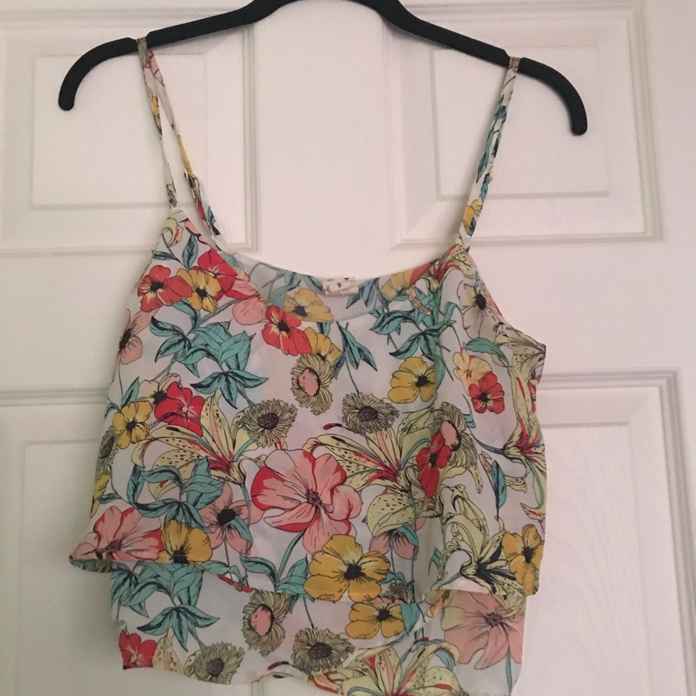 Light weight crop top